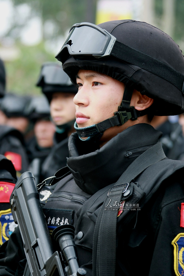 中国特警单人照片图片